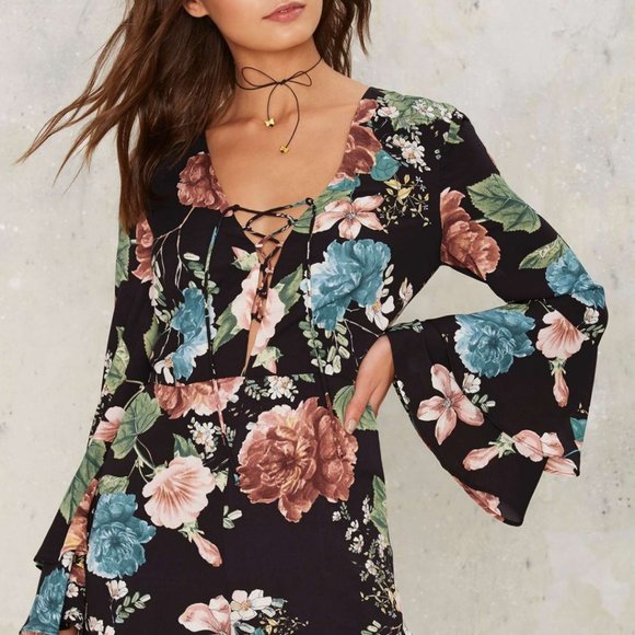 Bardot x Revolve Floral Laceup Bell Sleeve Romper - Picture 3 of 8